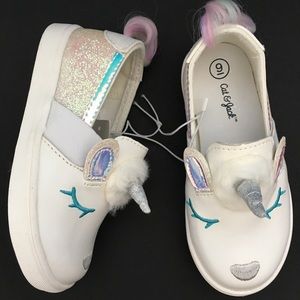 White Cat /& Jack Toddler Girls/' Angel Unicorn 3D Horn /& Tail Slip On Sneakers